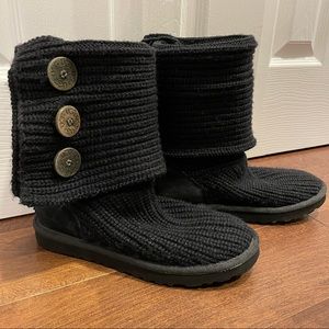 LIKE NEW  UGG KNITTED BOOTS